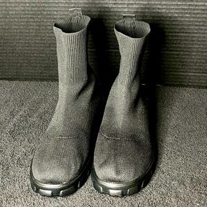 NWOT Unbranded Boots. Size 41 (US 9)